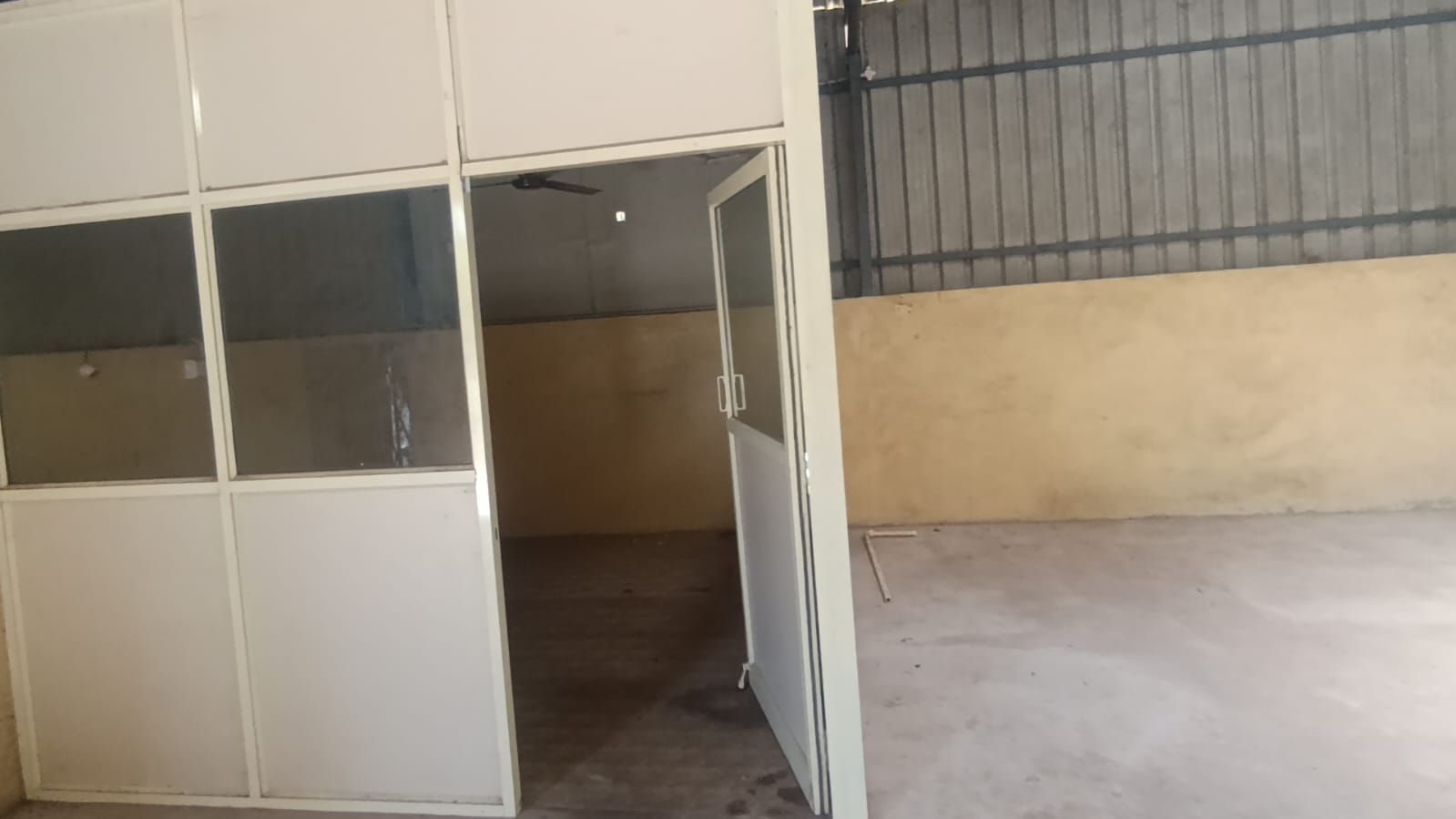 Verified Warehouse #E43AC7 photo 1
